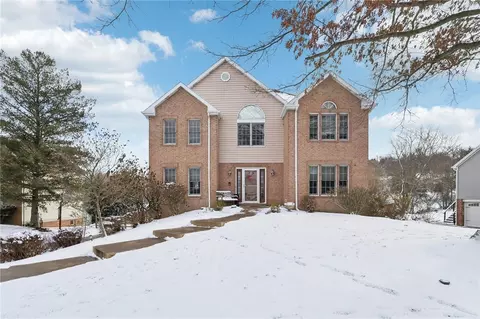 262 Cumberland Dr, Seven Fields, PA 16046