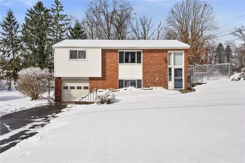 191 Rosemont Dr, Coraopolis, PA 15108