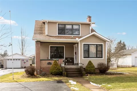 810 Conway Wallrose Rd, Freedom, PA 15042