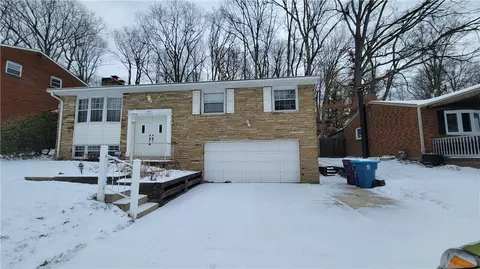 353 Holiday Park Dr, Pittsburgh, PA 15239