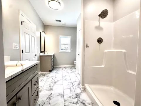 Bath - 211 Ruby Dr, Uniontown, PA 15401 photo 3 of 5