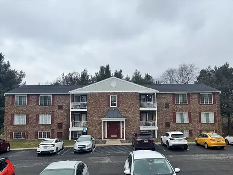 954 Wood Hollow Dr, Cranberry Township, PA 16066