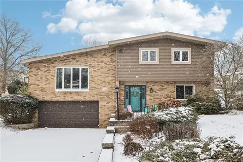 106 Fawn Dr, Clairton, PA 15025