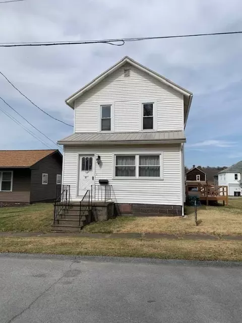 111 South St, New Bethlehem, PA 16242