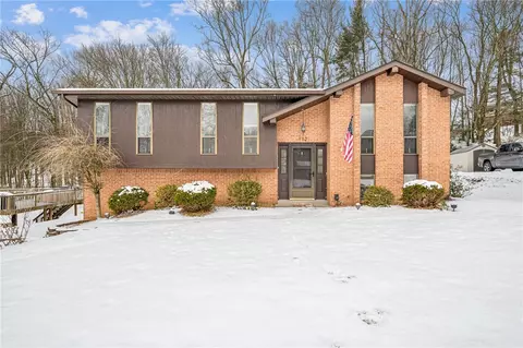 112 Cameron Dr, Irwin, PA 15642