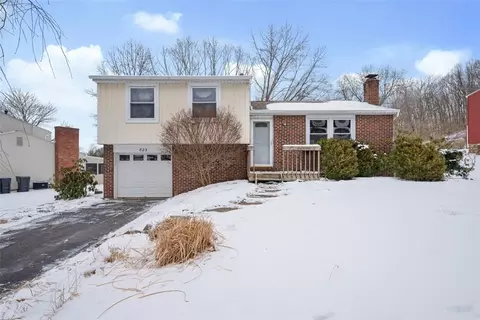 823 Timberwood Dr, Cranberry Township, PA 16066