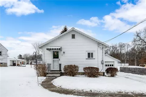 32 Sherrard Ave, Greenville, PA 16125