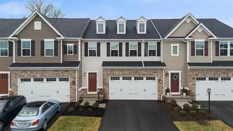 200 Dana Dr, Sewickley, PA 15143
