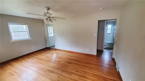 Living - 125 Michael Rd, Cheswick, PA 15024 photo 1 of 2