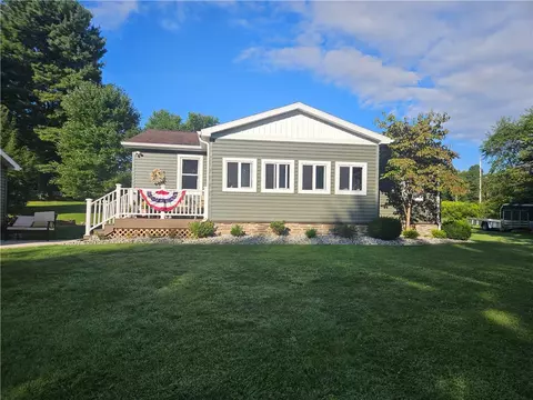 670 Cheyenne Trl, Mercer, PA 16137