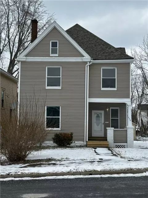 739 Chestnut St, New Castle, PA 16101