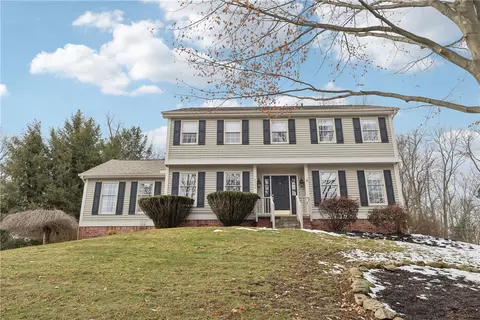 2502 Lindenwood Dr, Wexford, PA 15090