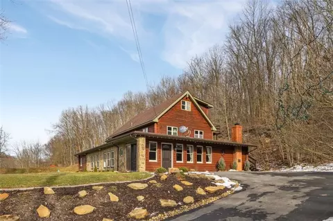 734 Girty Rd, Shelocta, PA 15774