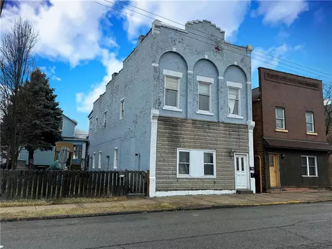 340 Park Rd, Ambridge, PA 15003