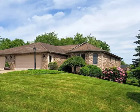109 Blossom Dr # B, Butler, PA 16001