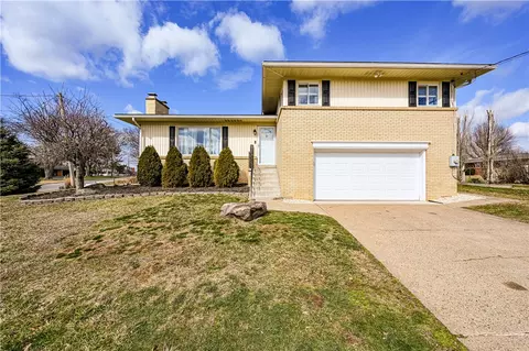 516 Shogan Dr, Greensburg, PA 15601