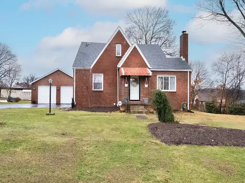 2544 Virginia Dr, New Kensington, PA 15068