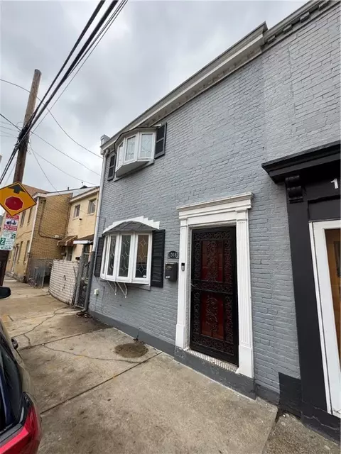 1318 Sarah St, Pittsburgh, PA 15203