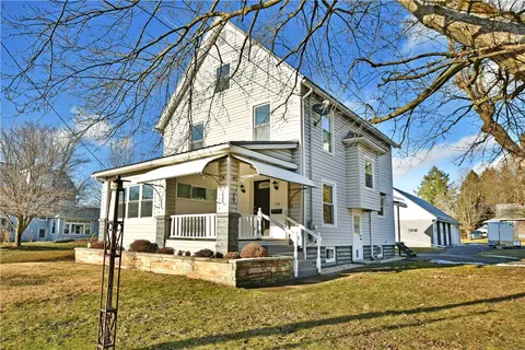 258 S Mercer St, Greenville, PA 16125