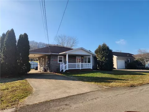 165 Howie St, Waynesburg, PA 15370
