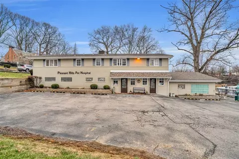 171 Green Dr, Pittsburgh, PA 15236