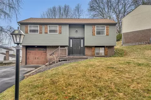2912 Amy Dr, South Park, PA 15129