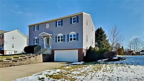 116 Crossing Ridge Trl, Cranberry Township, PA 16066