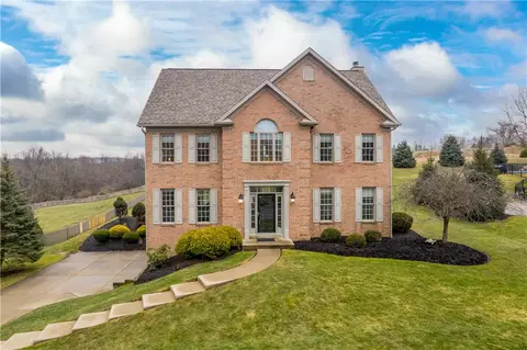 7014 Oak Park Dr, Gibsonia, PA 15044