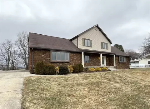 172 Colonial Dr, Davidsville, PA 15928