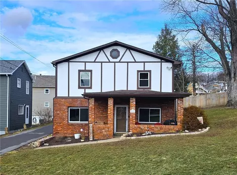7 Welch Ave, Slovan, PA 15078
