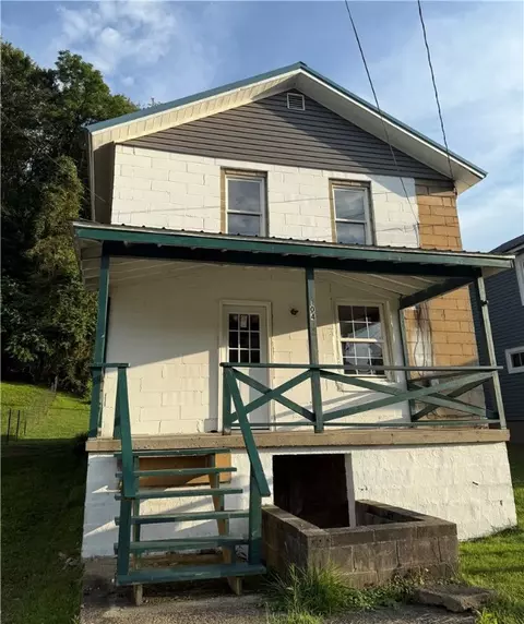 104 Coe Ave, Clymer, PA 15728
