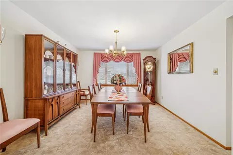 Dining - 9 Dell Dr, Irwin, PA 15642 photo 1 of 2