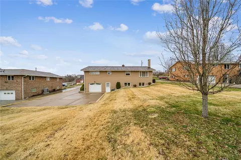 Exterior - 9 Dell Dr, Irwin, PA 15642 photo 3 of 3
