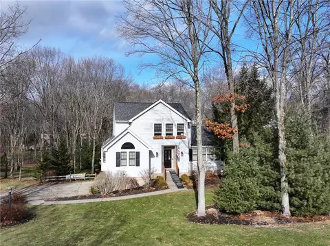 114 Firethorn Rd, Baden, PA 15005