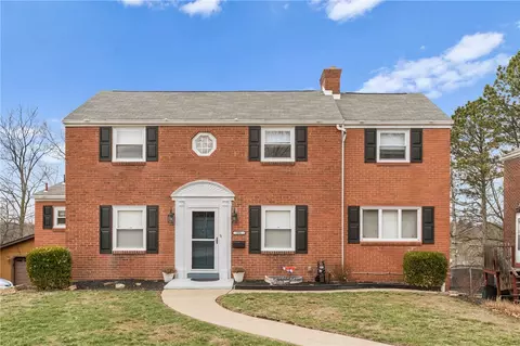 384 Mcclellan Dr, Pittsburgh, PA 15236