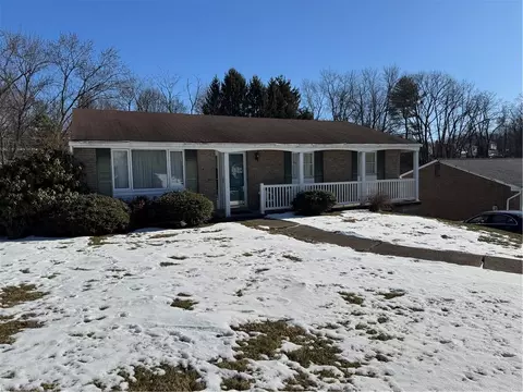 3016 Pitchfork Dr, Mckees Rocks, PA 15136