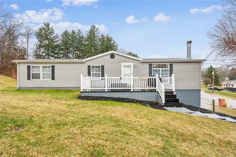 215 S Thompson, Irwin, PA 15642