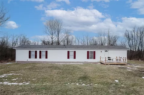 821 Windy Acres Rd, Saltsburg, PA 15681