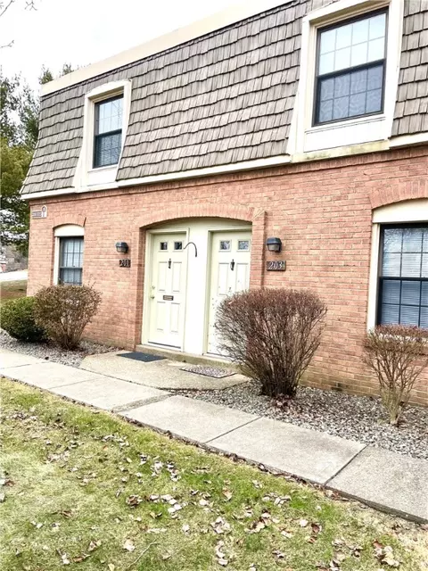 203 Colony, Pittsburgh, PA 15205