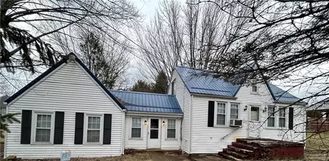 1307 Sun St, Connellsville, PA 15425