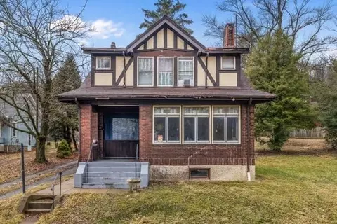 1736 Lincoln Way, White Oak, PA 15131