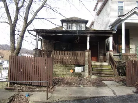 802 5th St, Mckees Rocks, PA 15136