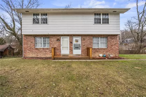 404-402 Sells Ln, Greensburg, PA 15601