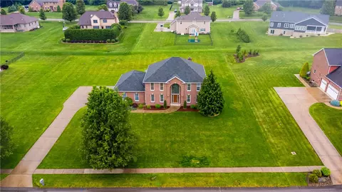206 Fox Hollow Dr, Butler, PA 16001