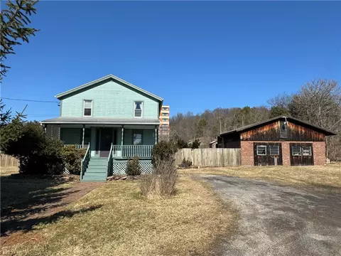 299 N 1st St, Indiana, PA 15701