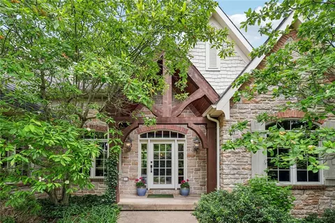 1802 Cheviot Rd, Sewickley, PA 15143