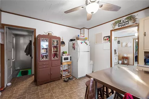 29 Maple St, Eighty Four, PA 15330 photo 23