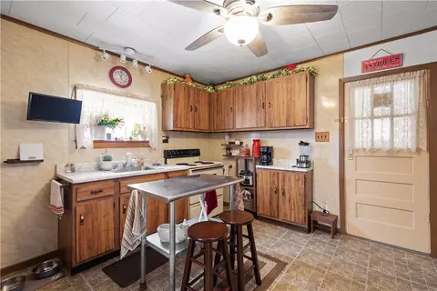 29 Maple St, Eighty Four, PA 15330 photo 20