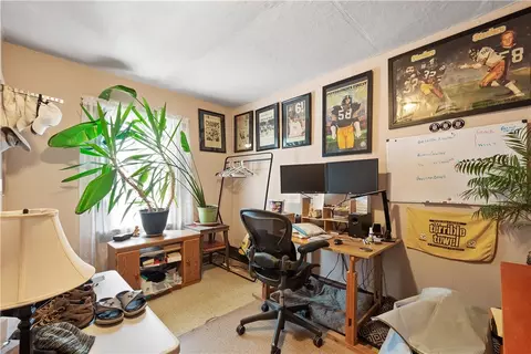 29 Maple St, Eighty Four, PA 15330 photo 24