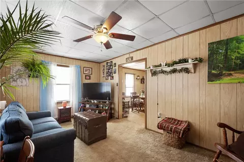 29 Maple St, Eighty Four, PA 15330 photo 7